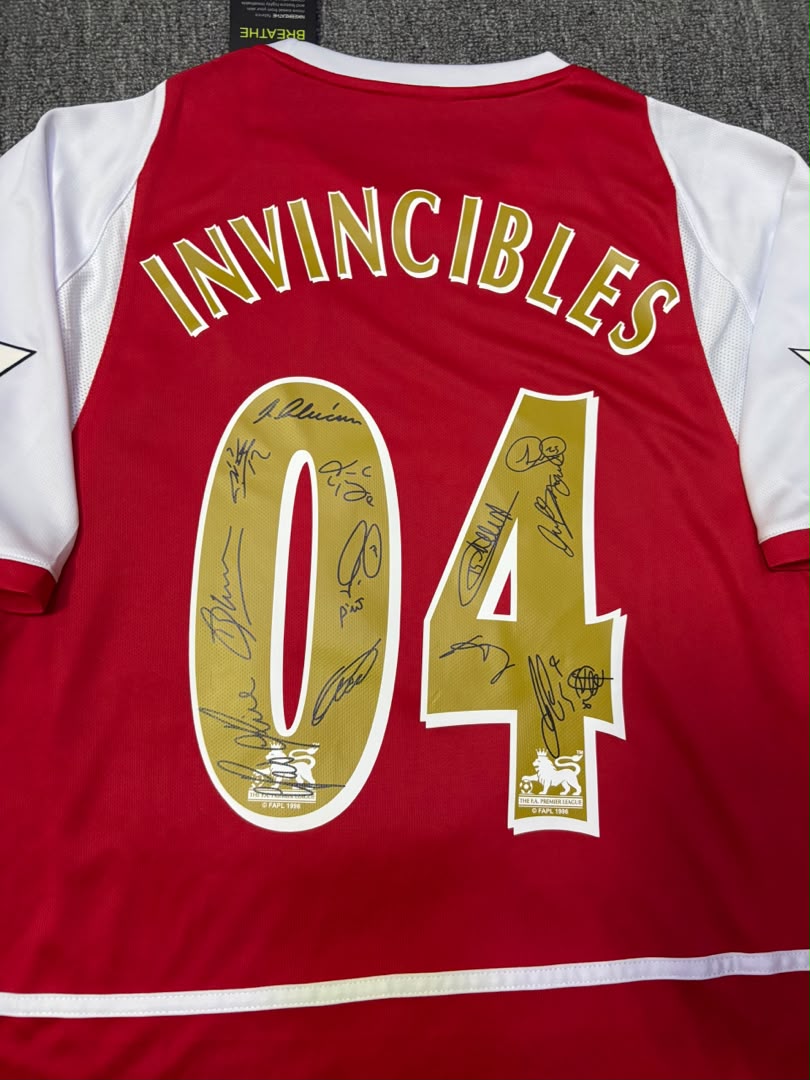 Arsenal FULL 2004 SIGNED Invincibles Team Squad Signature Jersey/Shirt + COA 03/04 Retro
