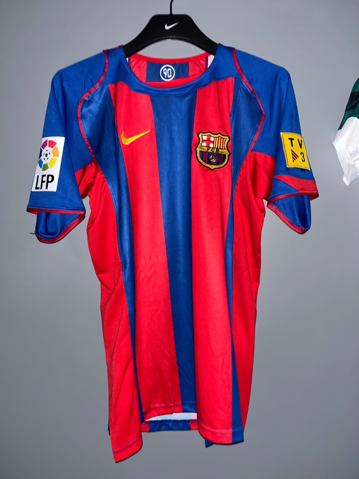 Lionel Messi #30 FC Barcelona Home Jersey 2004/05 – Retro Football Shirt